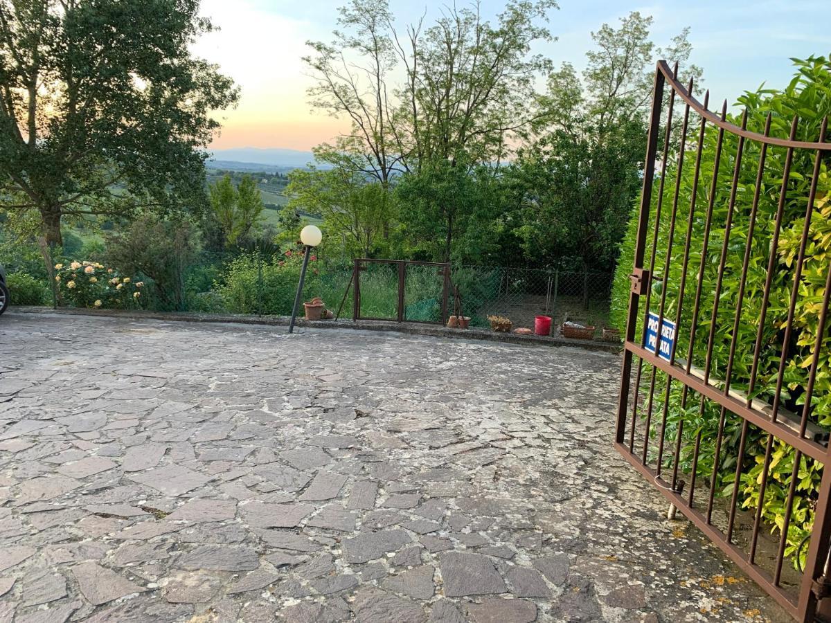 Appartamento Donella Con Parcheggio Privato Сан-Джиминьяно Экстерьер фото