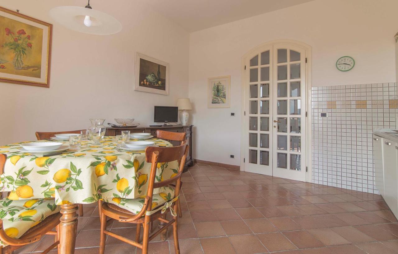 Appartamento Donella Con Parcheggio Privato Сан-Джиминьяно Экстерьер фото